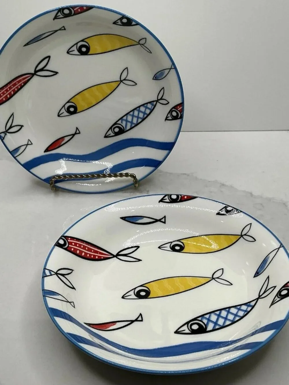 2 Signature Housewares Cat Bowl Fish School 6” Stoneware Blue Yellow Red New